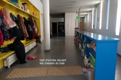 Hall-entree-classes-du-rdc